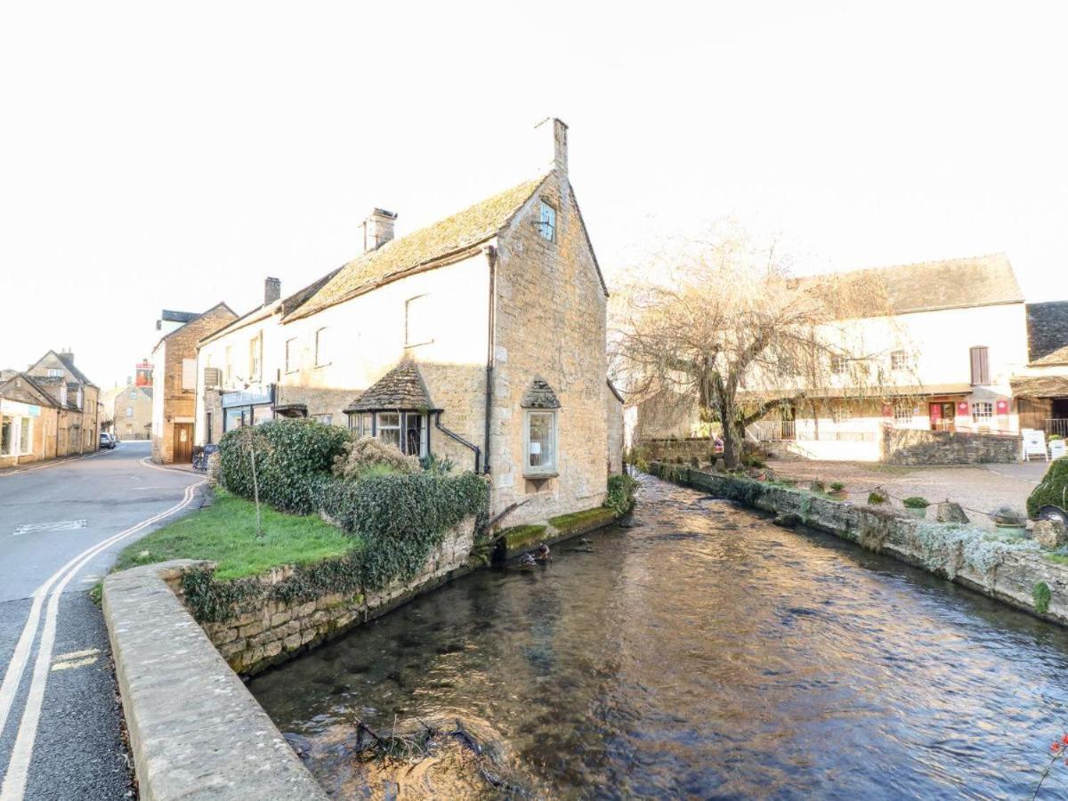 Bears Court Apartment Cheltenham Bagian luar foto