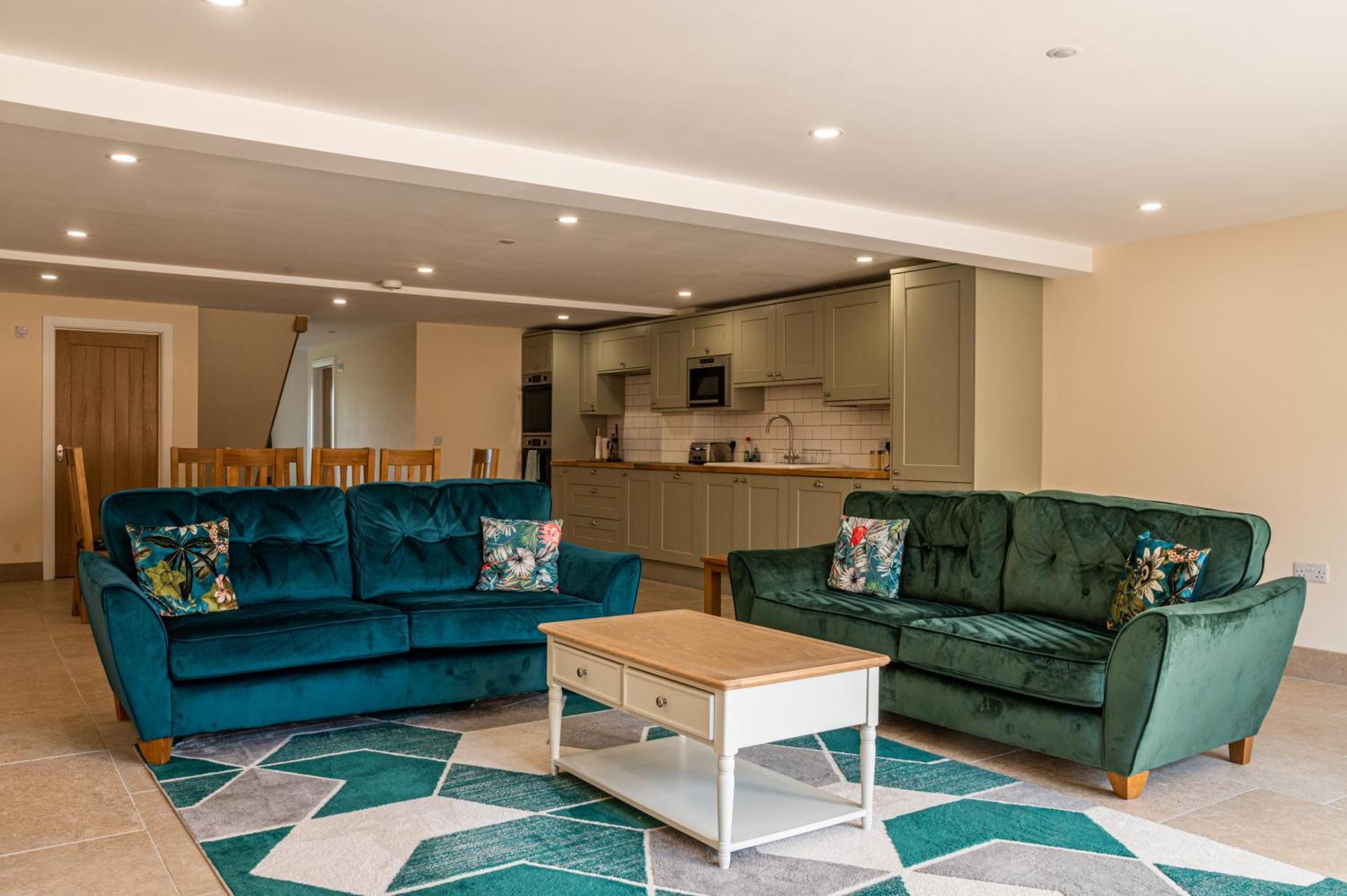 Bears Court Apartment Cheltenham Bagian luar foto