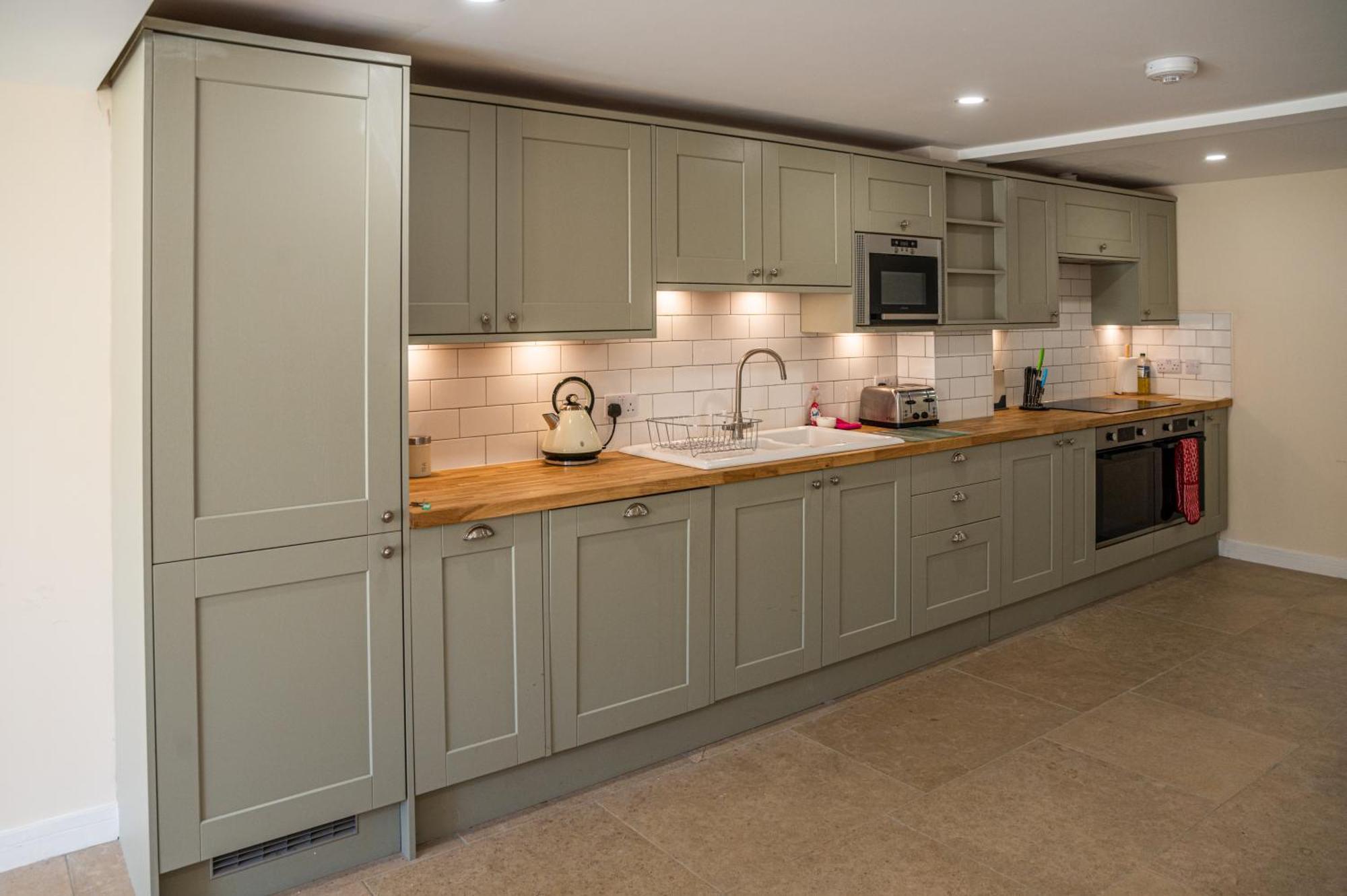 Bears Court Apartment Cheltenham Bagian luar foto